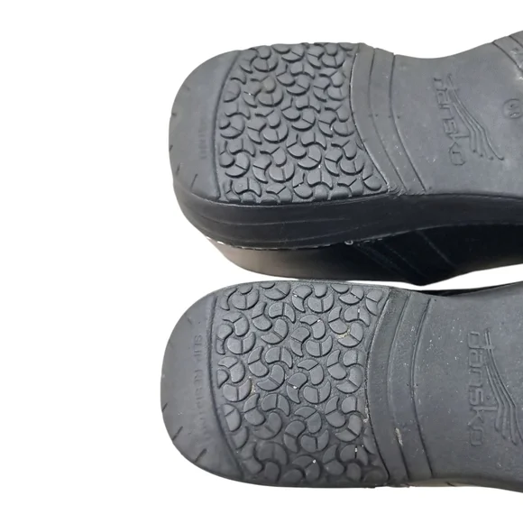 Dansko Black Professional Slip-On Clogs Size 40 Wide EU - Picture 14 of 16